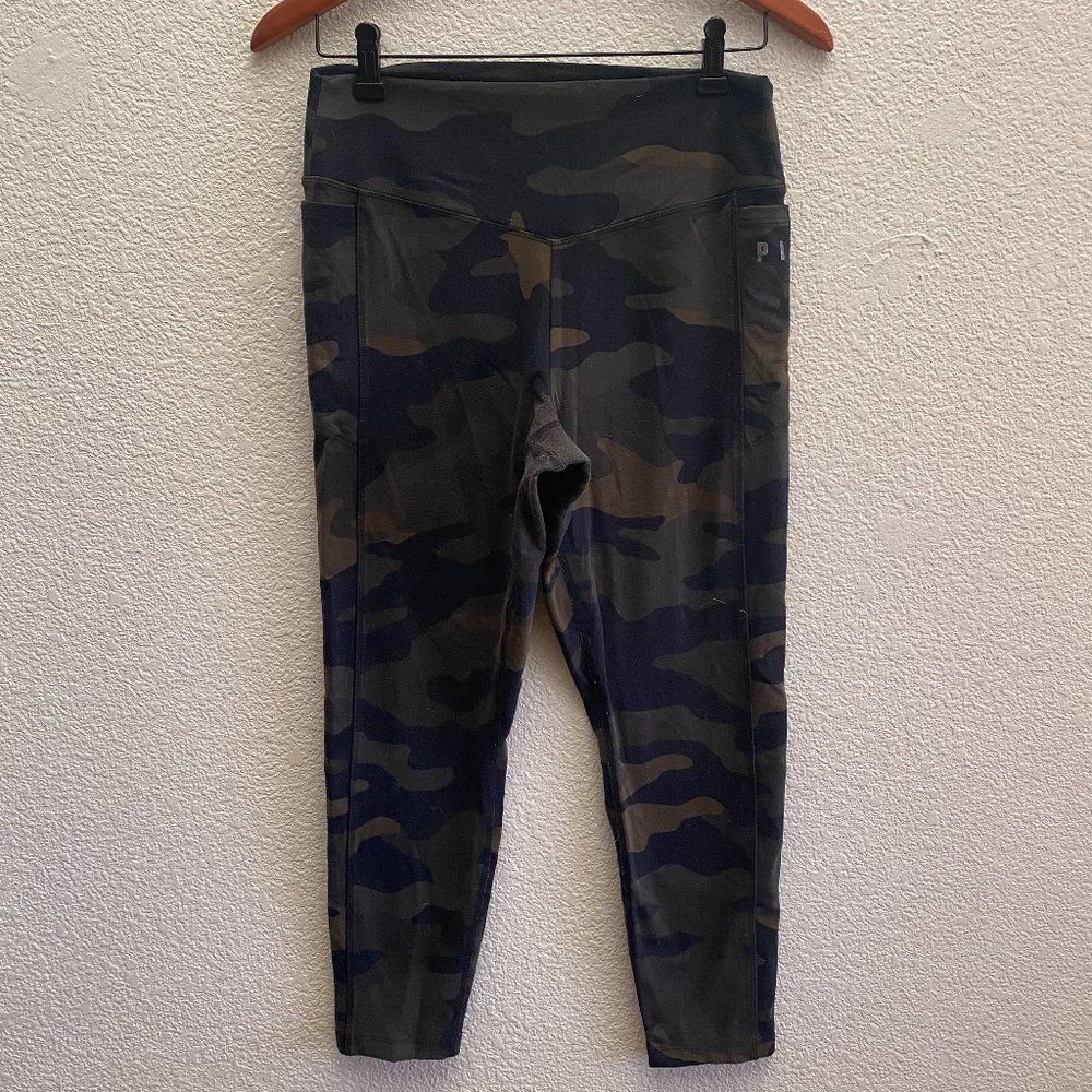 PINK Ultimate Victoria's Secret Camo Skinny Pants Large 24 Inch Inseam
